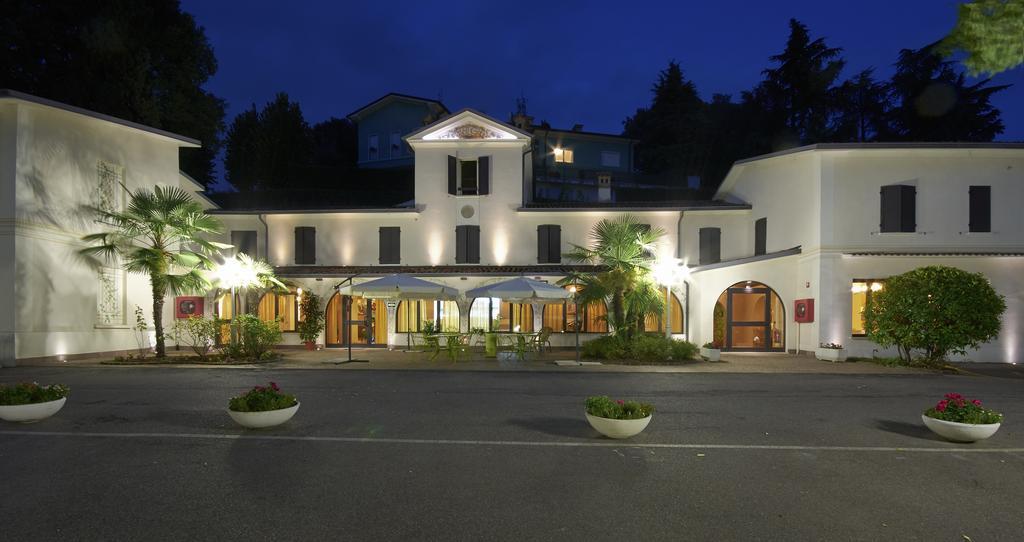 Hotel Ristorante La Grotta Кастільйоне-делле-Стів'єре Екстер'єр фото